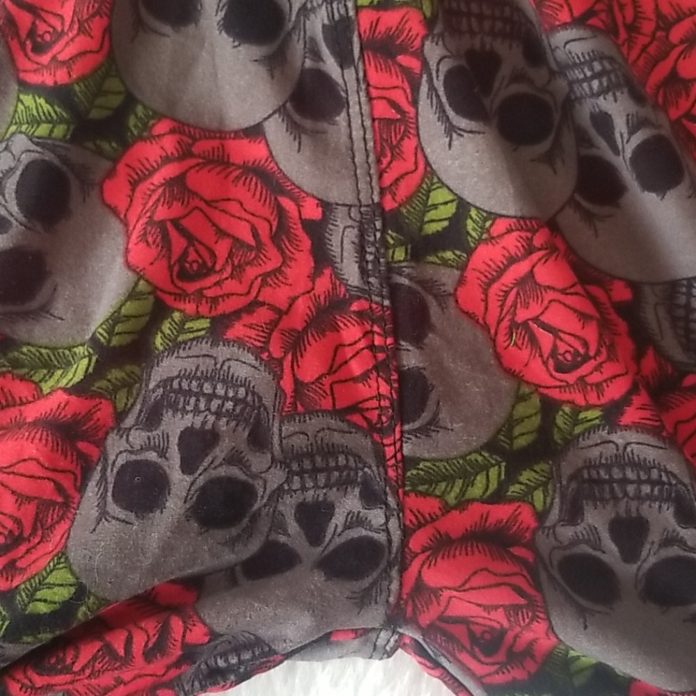 Skull and rose leggings - Picture 4 of 6
